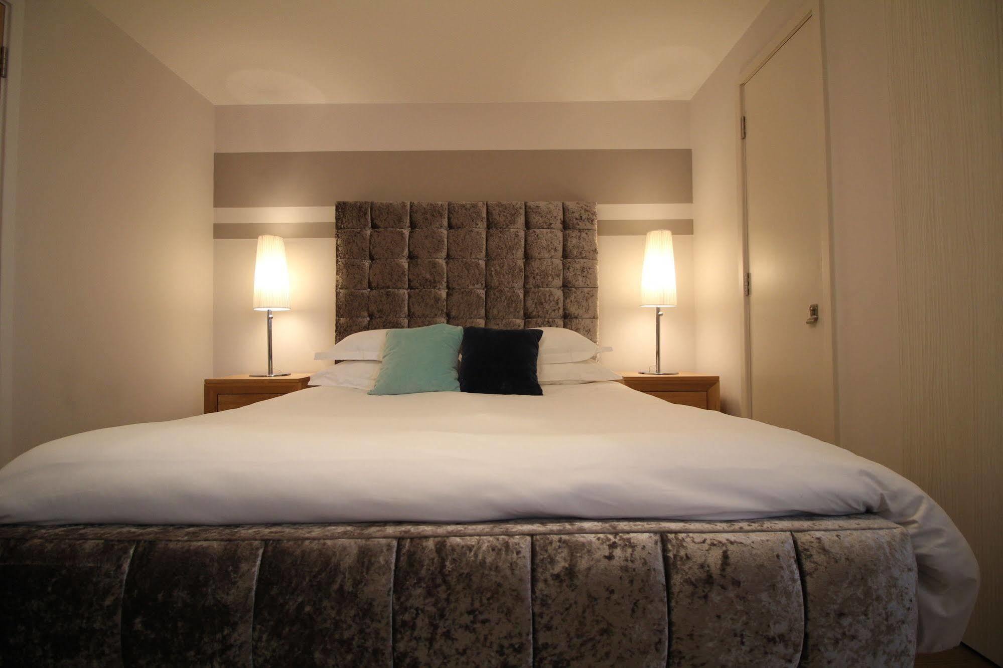 Lux Living Apartments - Florian House Кембридж Экстерьер фото